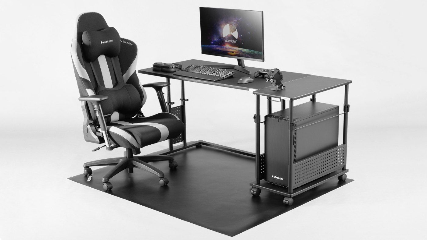 Bauhutte BHD-1200MにゲーミングPCやモニターを設置した使用例