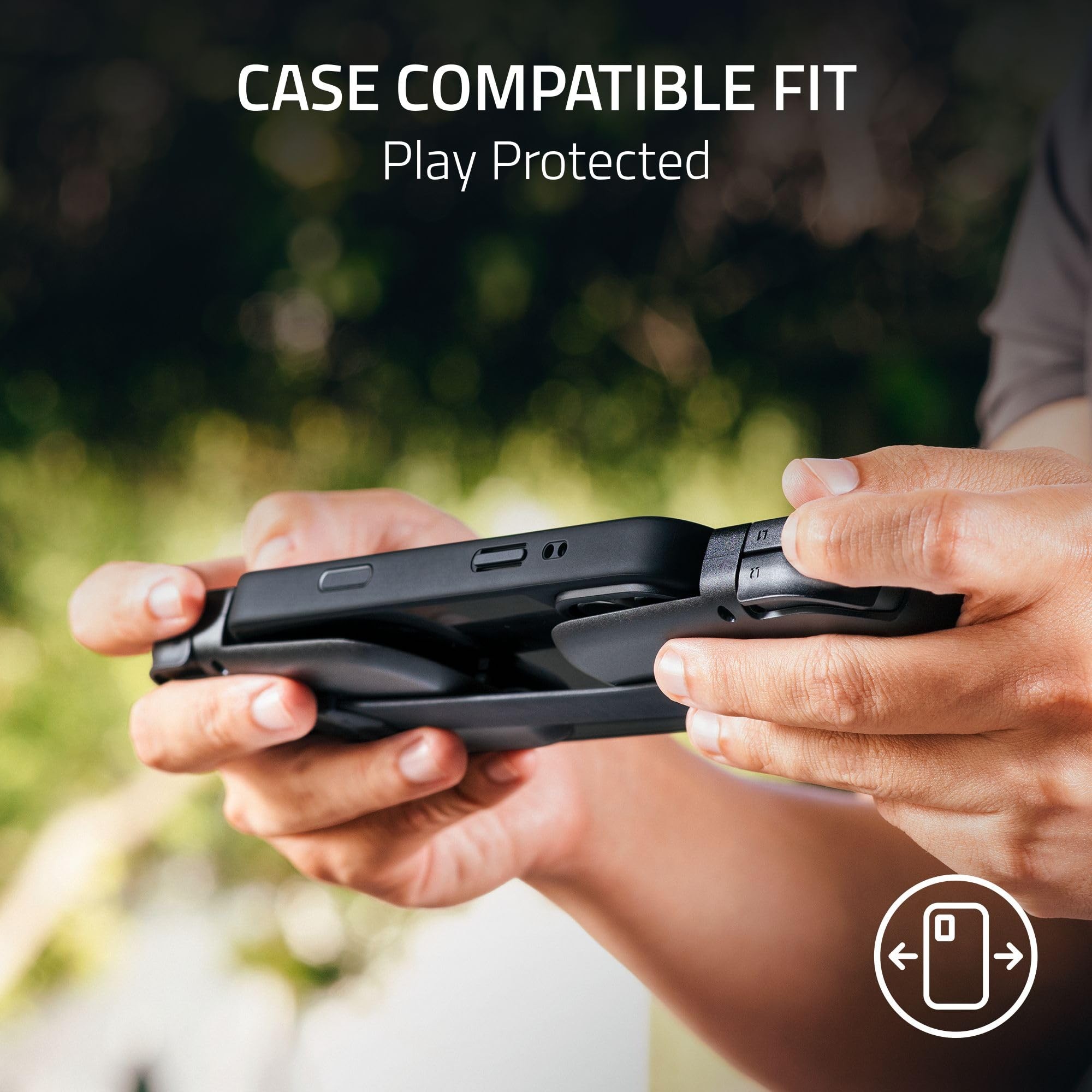 スマホケースを付けたままRazer Prioにスマホを装着した画像