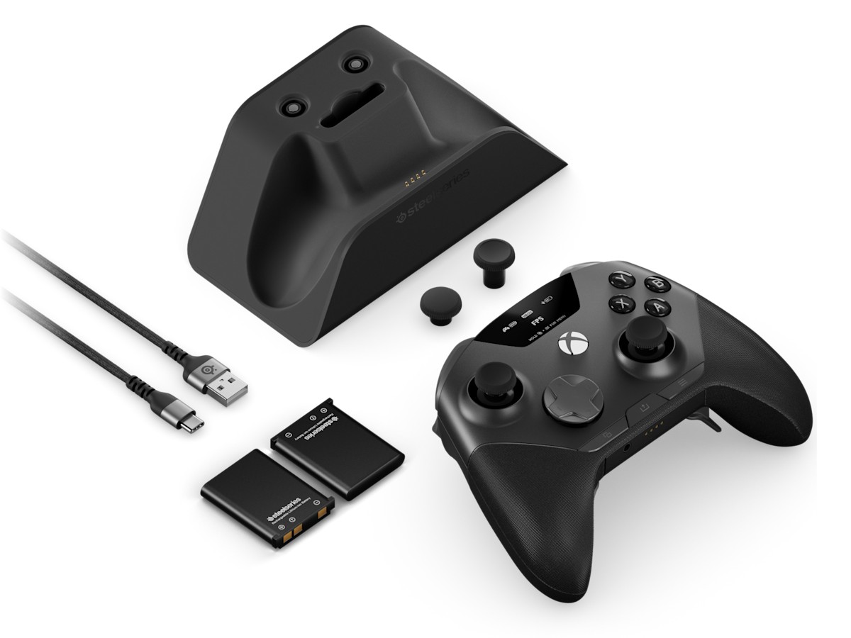 SteelSeries Aeon Proの同梱物（コントローラー、ドック、バッテリー2個、交換用スティック）